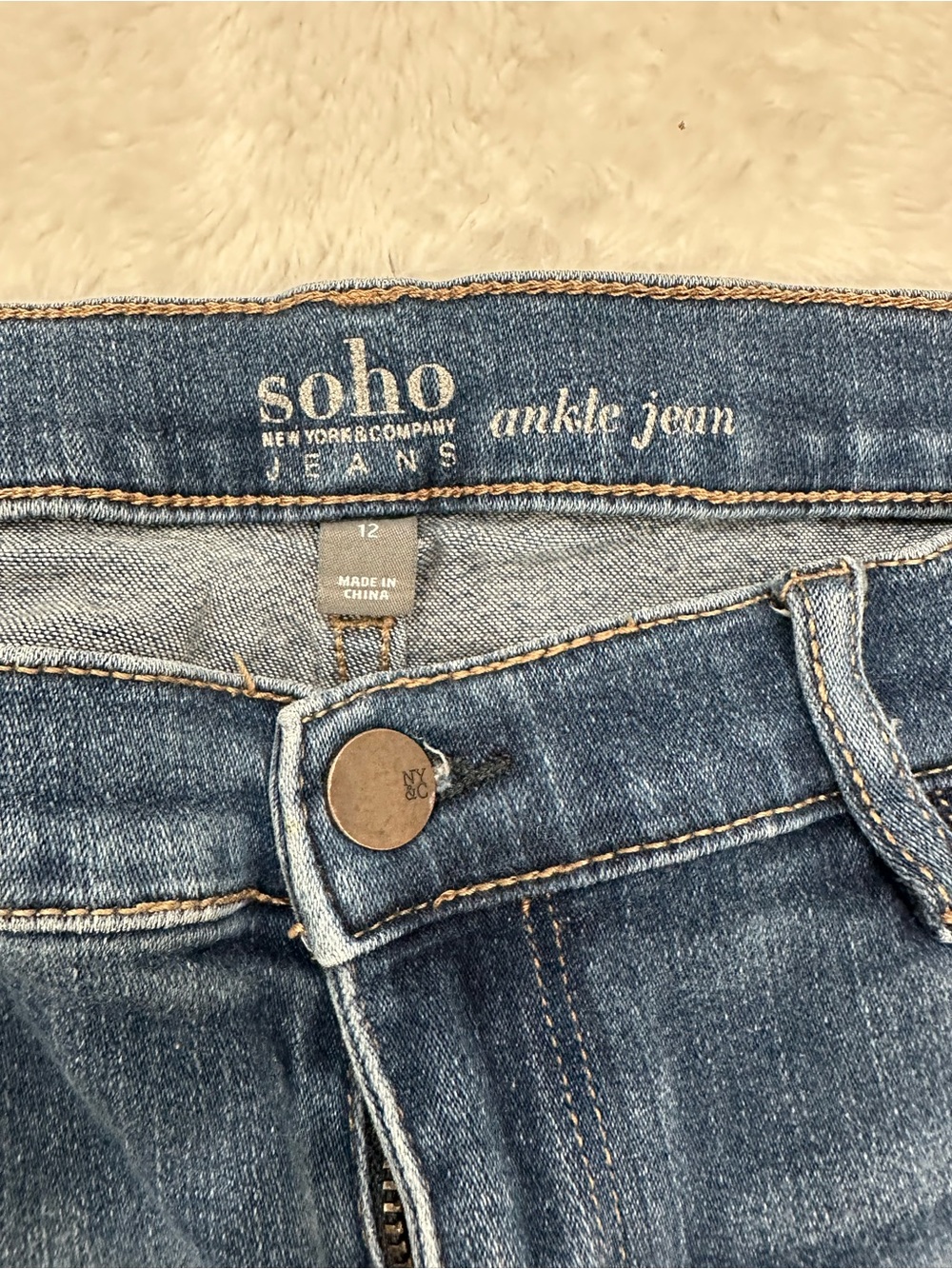 New York & Company Soho Ankle Jean - Medium Blue Denim size 12 stretchy - Picture 7 of 10